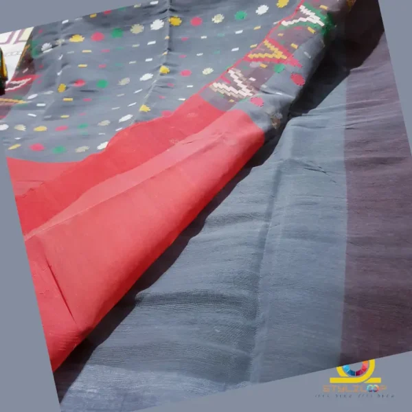 Grey with Red multicolor Traditional Soft Jamdani Saree-জামদানী শাড়ী - Image 2